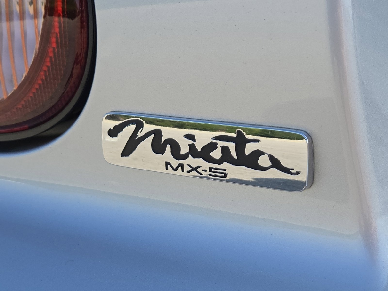 Used 2003 MAZDA MX-5 Miata image 8