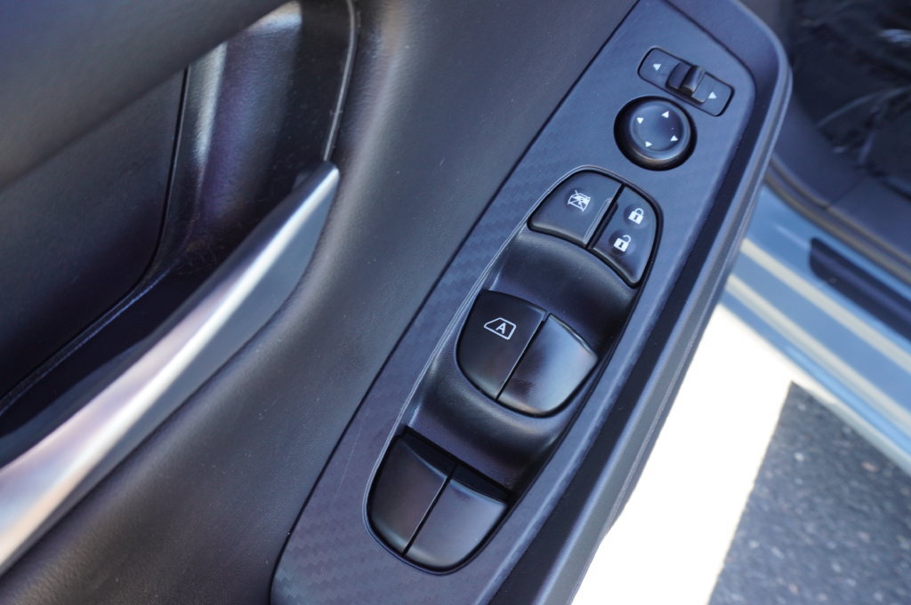 Certified 2025 Nissan Sentra SV FWD image 15