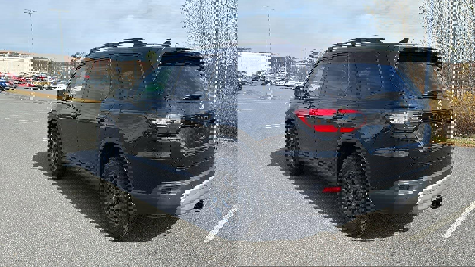 New 2025 Honda Pilot TrailSport image 9