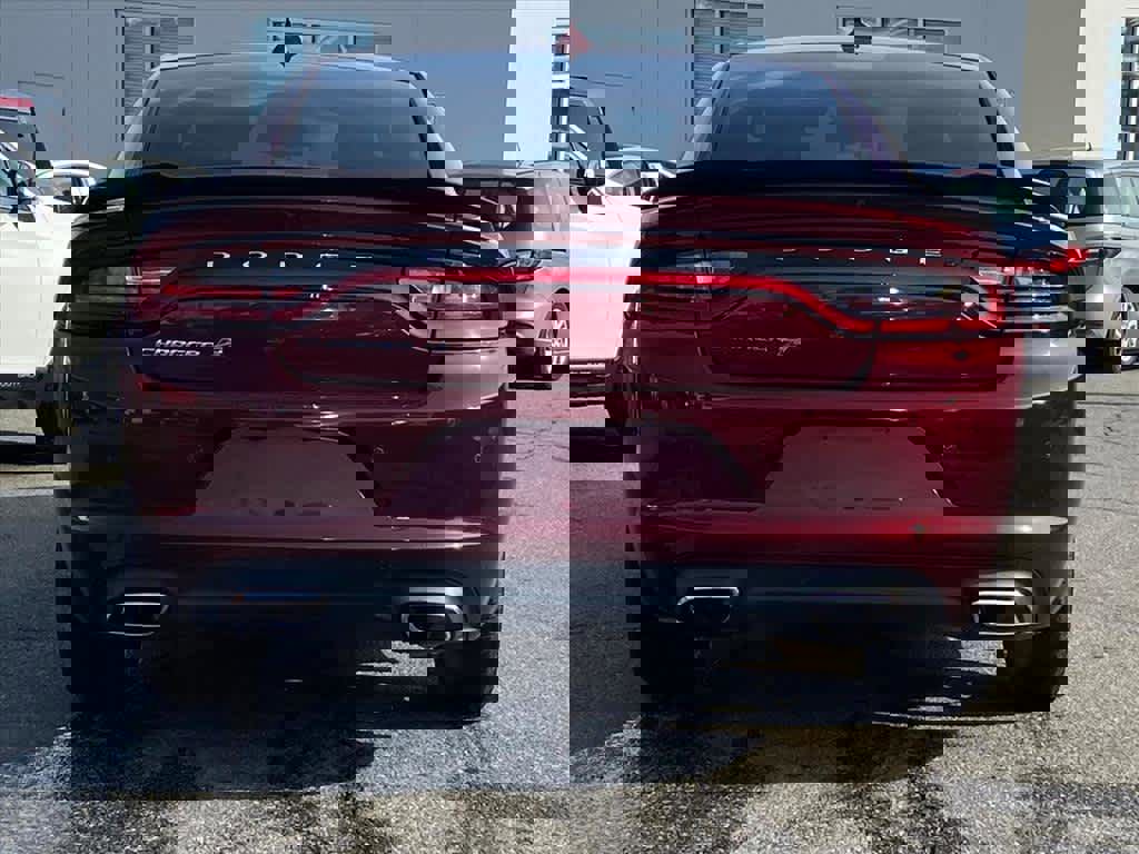 Used 2018 Dodge Charger GT image 4