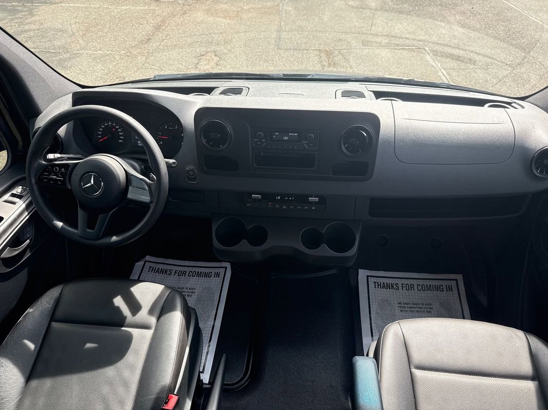 Used 2020 Mercedes-Benz Sprinter 2500 image 21
