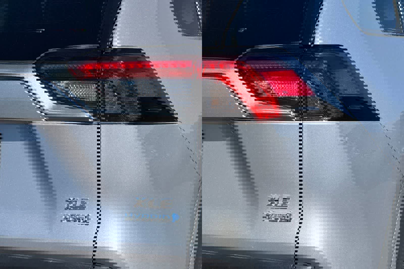 Used 2022 Toyota RAV4 XLE image 31