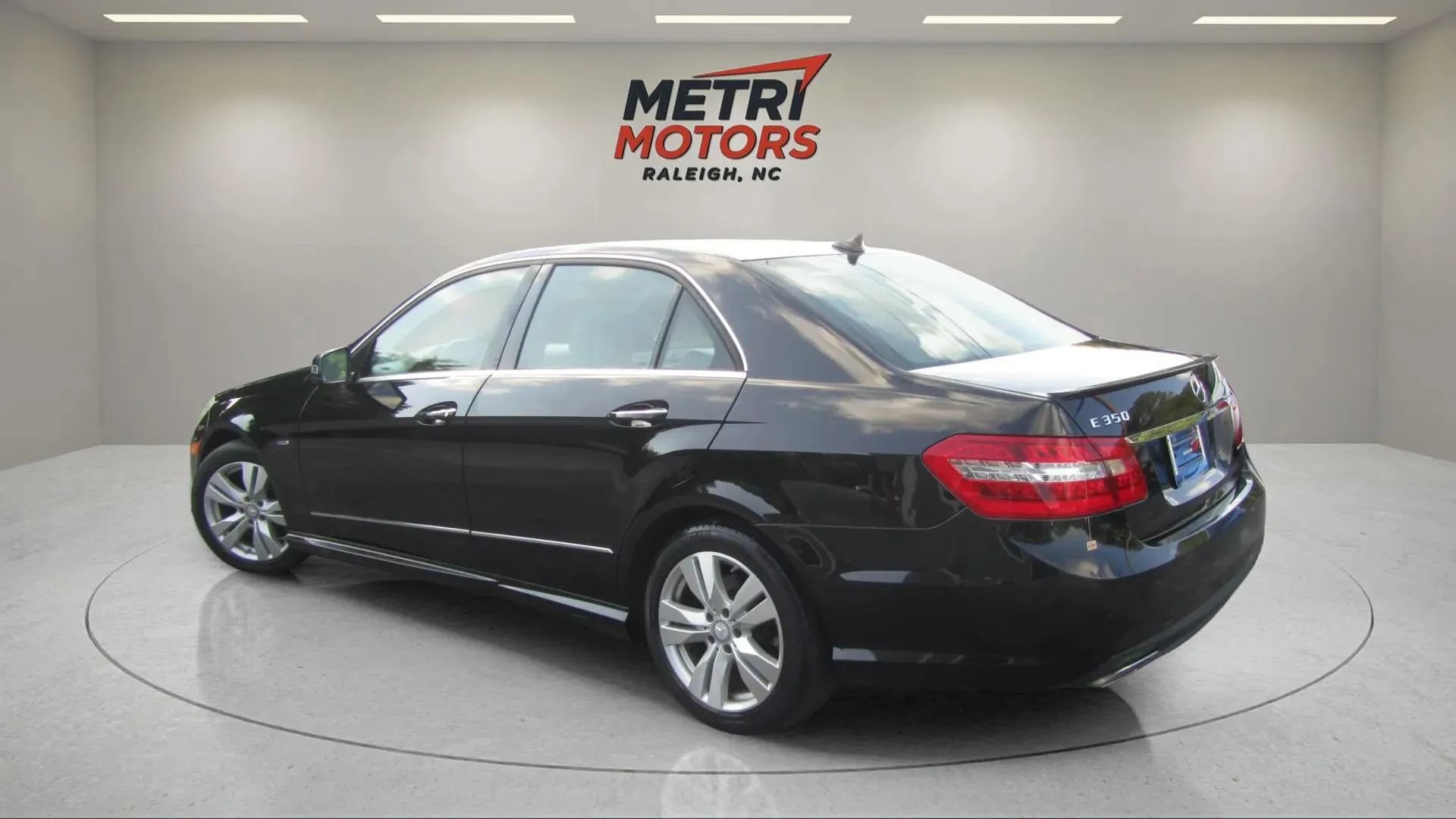 Used 2012 Mercedes-Benz E 350 BlueTEC Sedan image 7