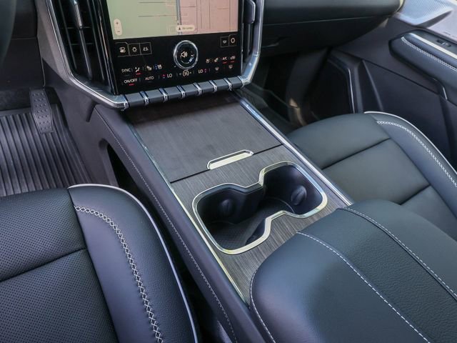 Used 2025 GMC Acadia Denali w/ Super Cruise Package FWD image 21
