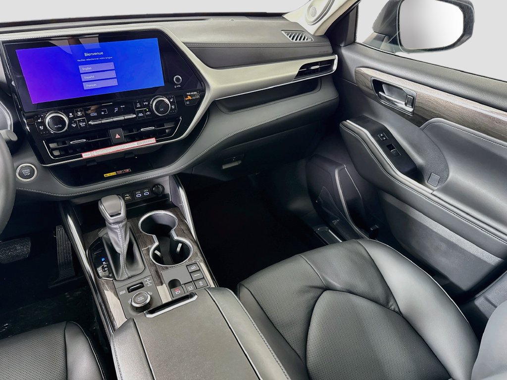 New 2026 Toyota Highlander Platinum AWD/4WD image 25
