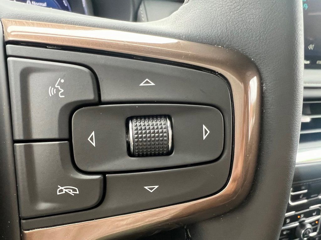 Used 2024 Chevrolet Tahoe High Country w/ Premium Package image 16