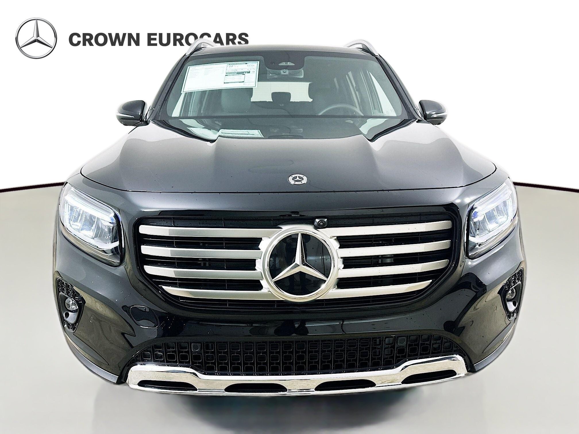 Used 2026 Mercedes-Benz GLB 250 4MATIC image 2
