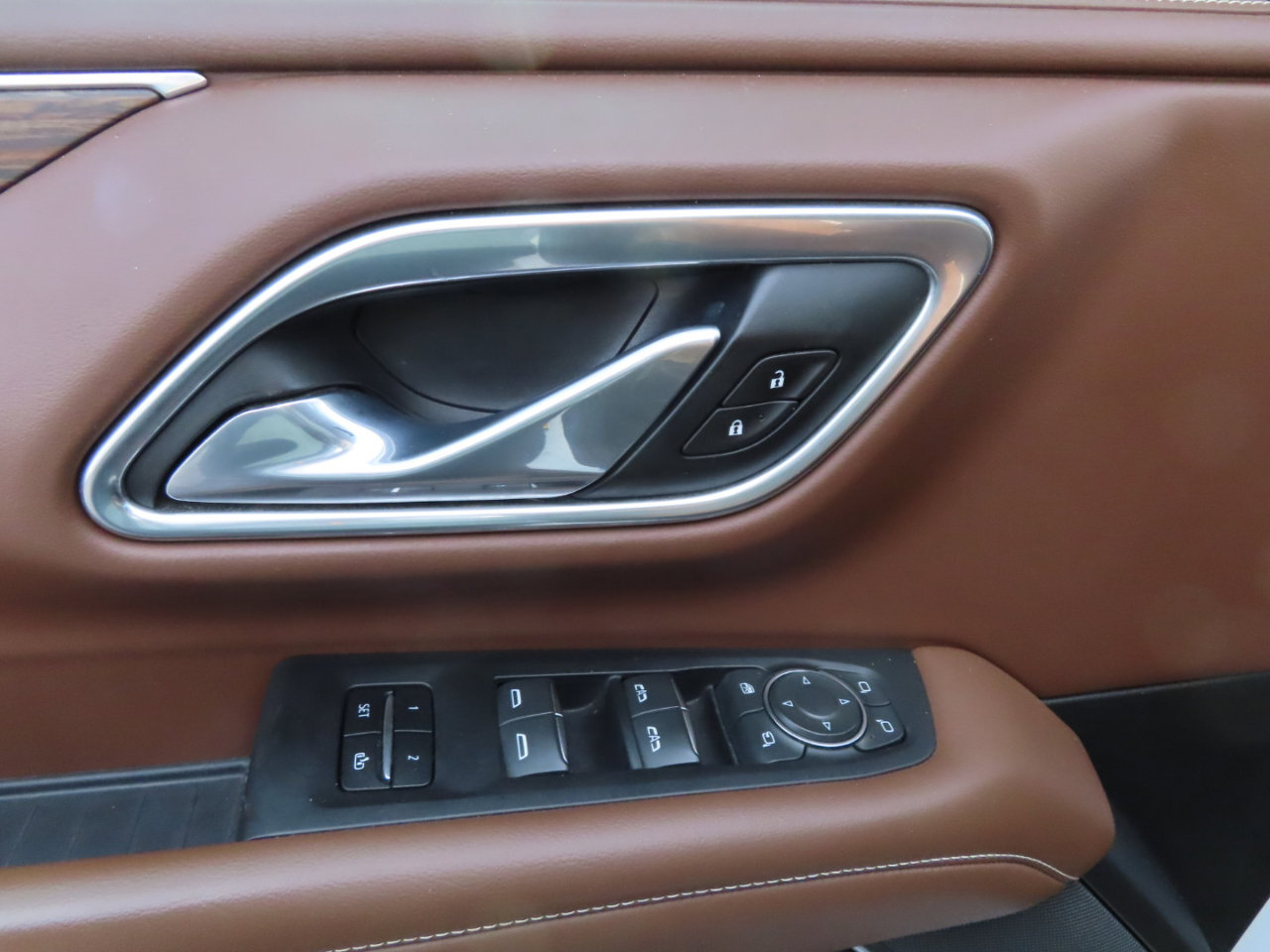 Used 2021 Chevrolet Tahoe High Country w/ Premium Package image 26