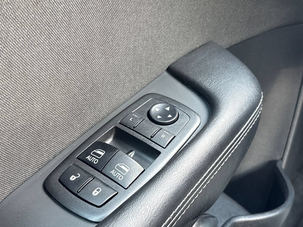 Used 2019 Dodge Challenger R/T w/ Driver Convenience Group RWD image 4