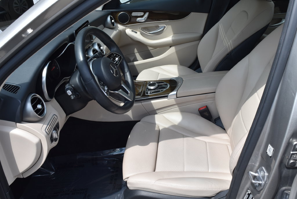 Used 2019 Mercedes-Benz C 300 4MATIC Sedan image 7