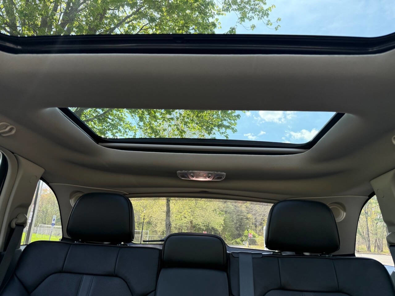 Used 2015 Lincoln MKX AWD w/ Equipment Group 102A image 27