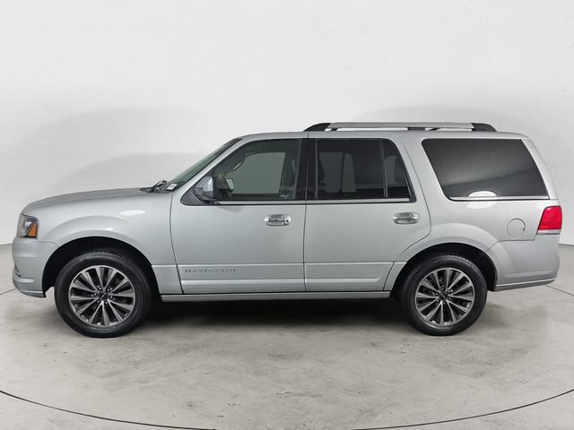 Used 2017 Lincoln Navigator Select AWD/4WD image 8