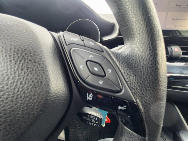 Used 2021 Toyota C-HR XLE image 23