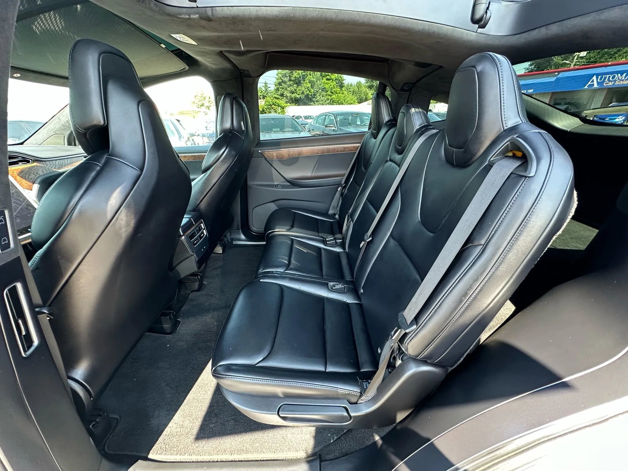 Used 2018 Tesla Model X 75D image 26