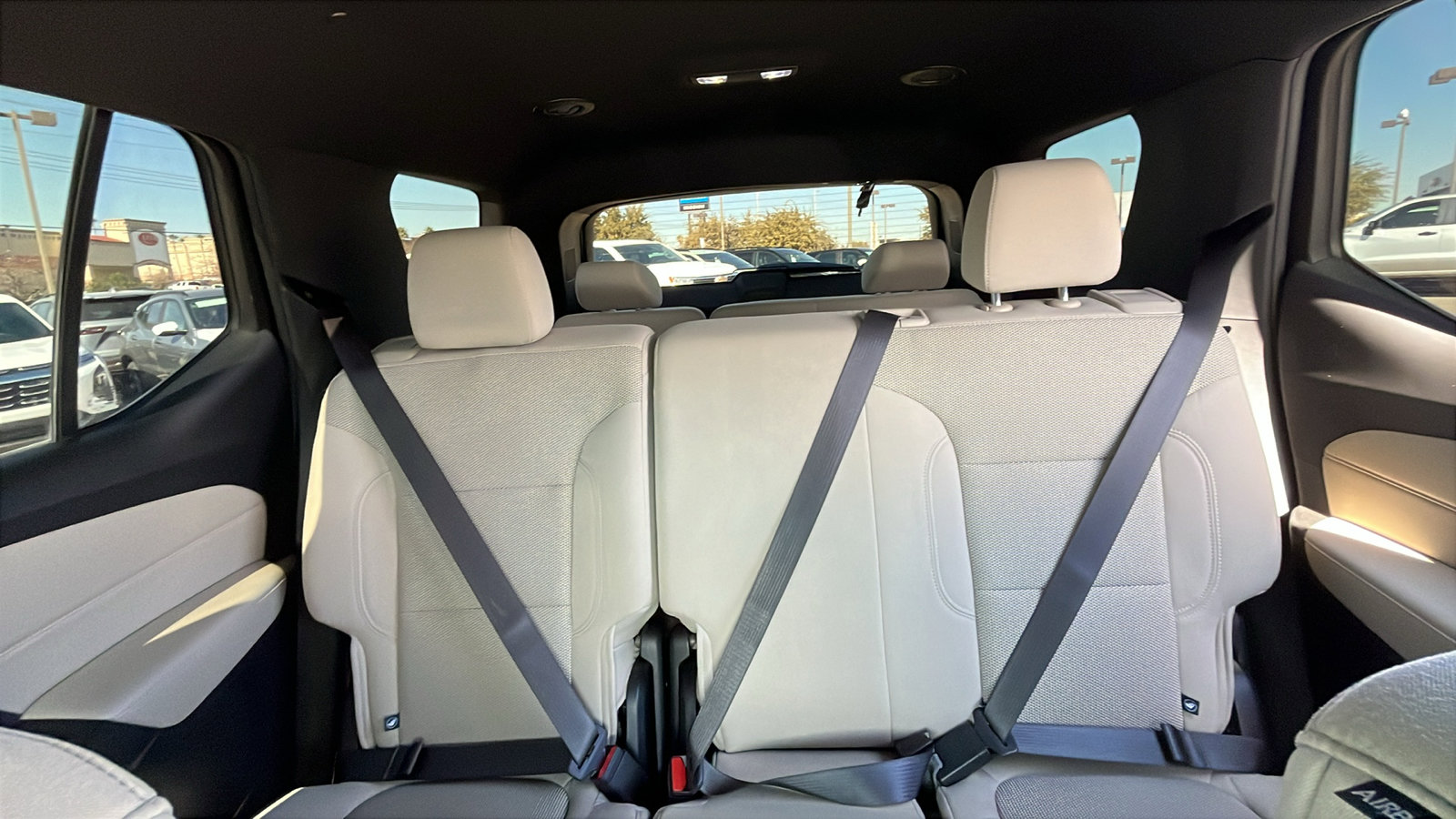 Used 2023 Chevrolet Traverse LS image 23