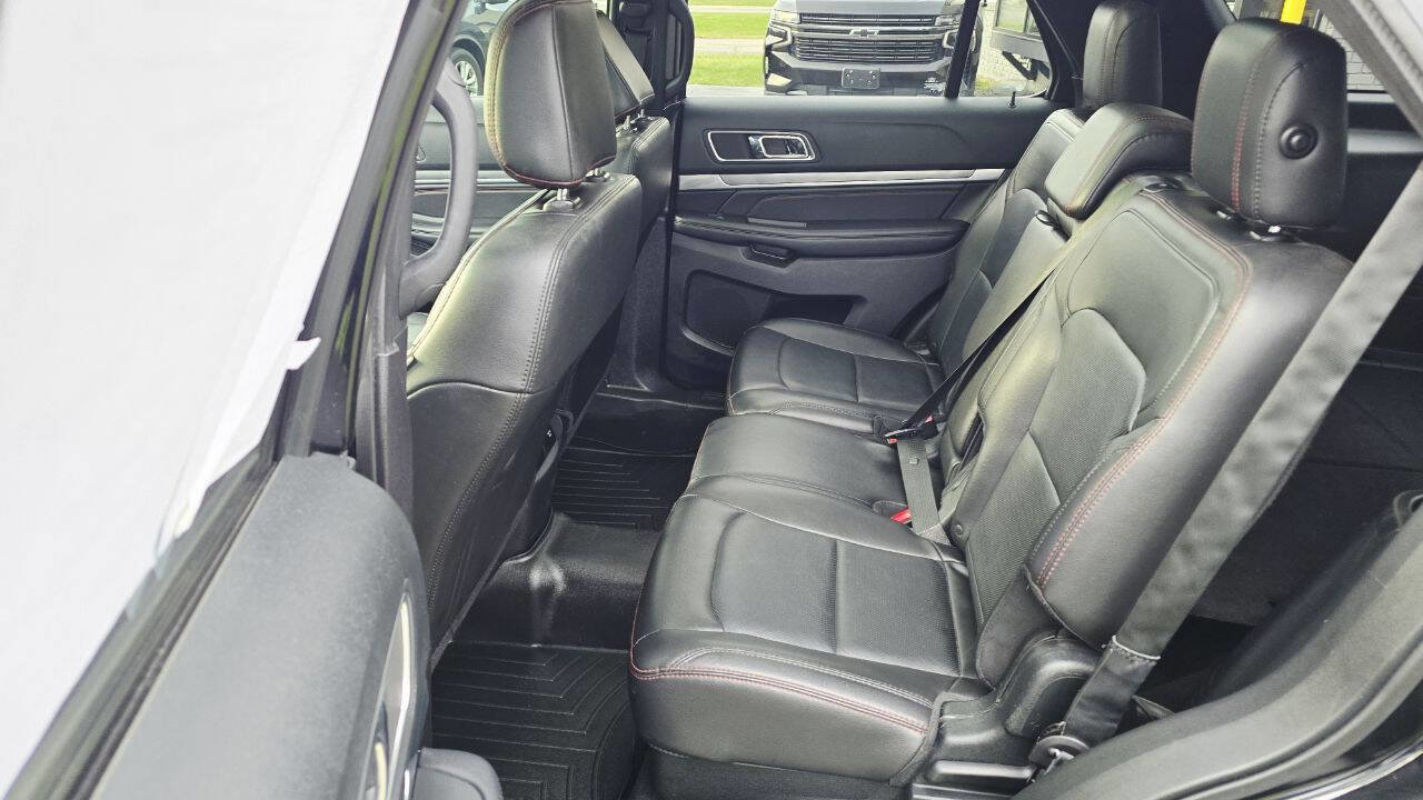Used 2018 Ford Explorer Sport image 12