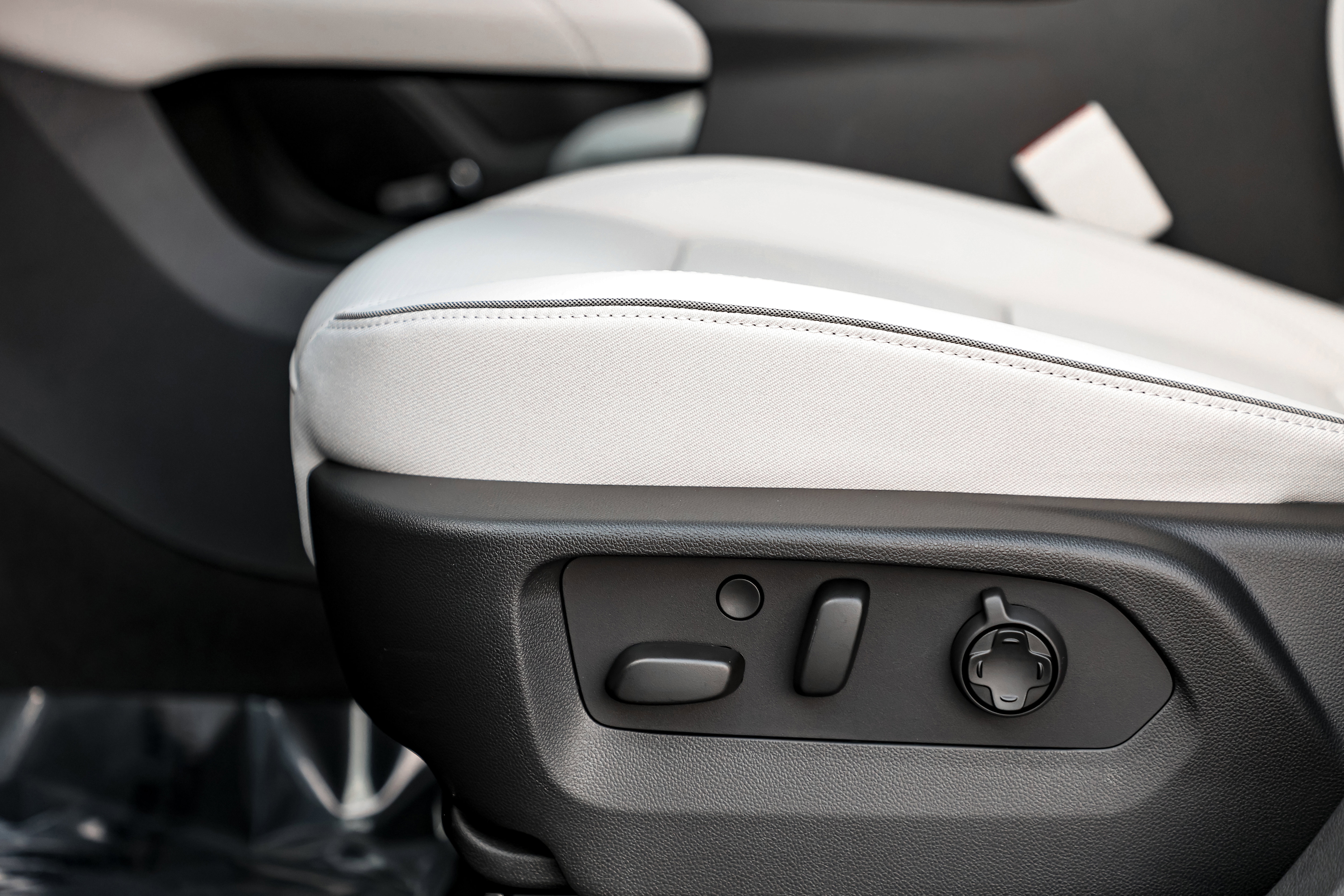 New 2026 Buick Envision Avenir image 11