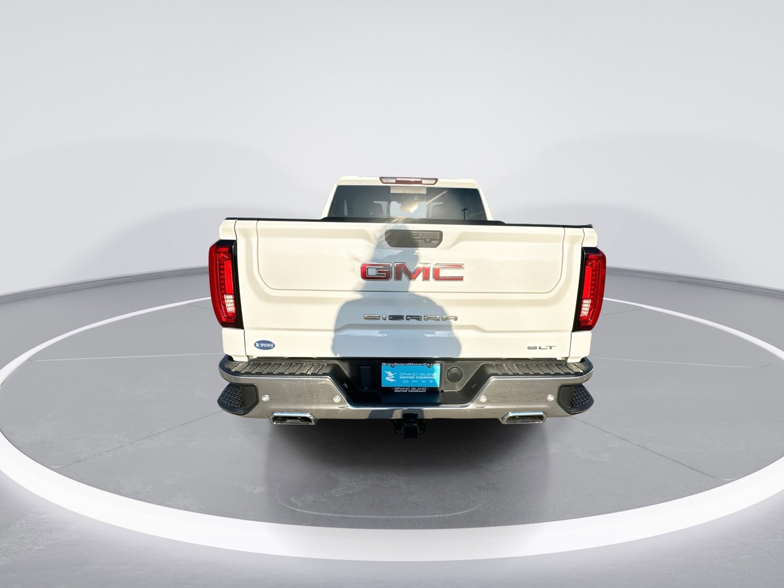 Used 2022 GMC Sierra 1500 SLT w/ SLT Premium Plus Package AWD/4WD image 7