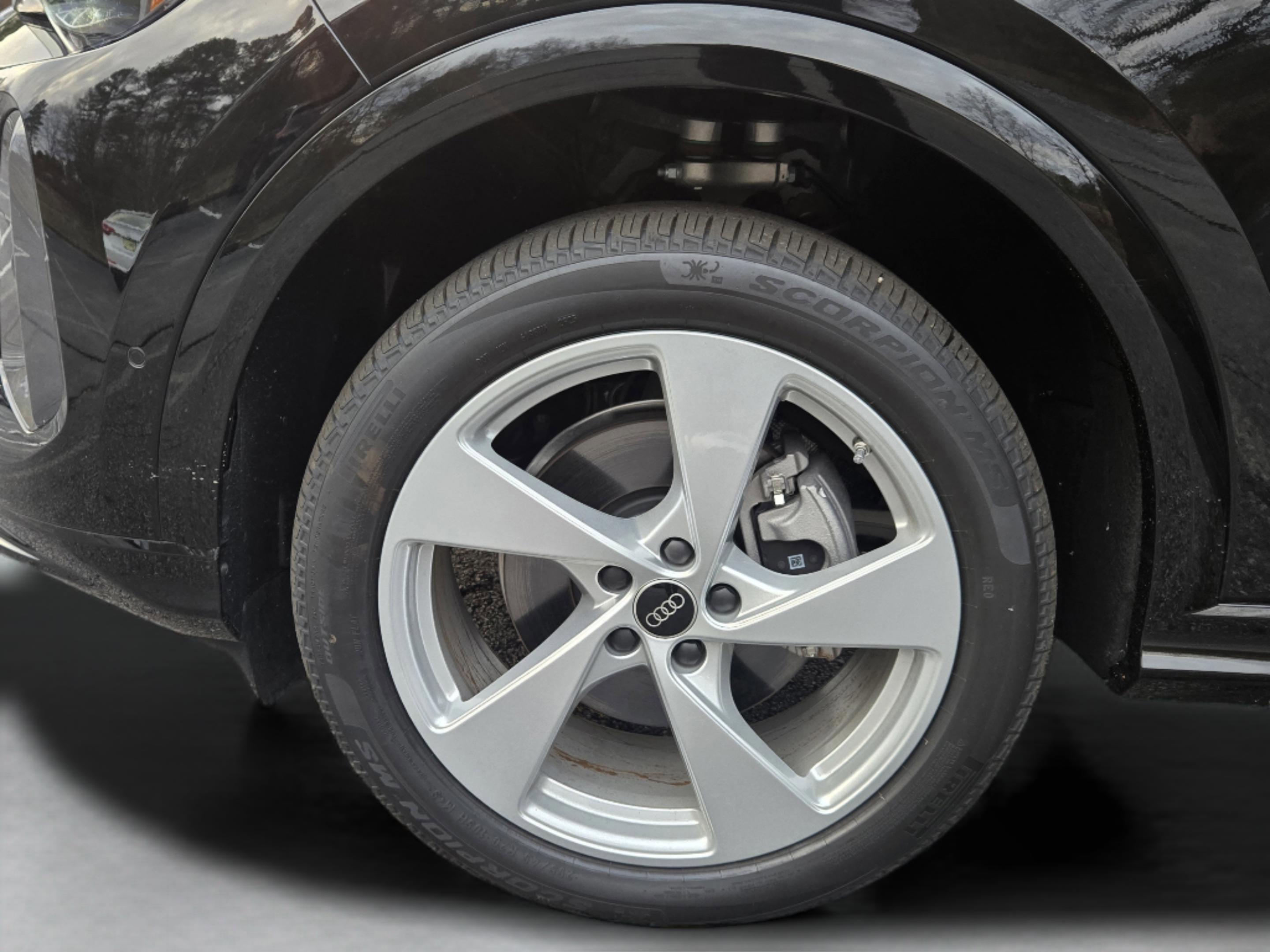 New 2025 Audi Q5 Prestige image 32