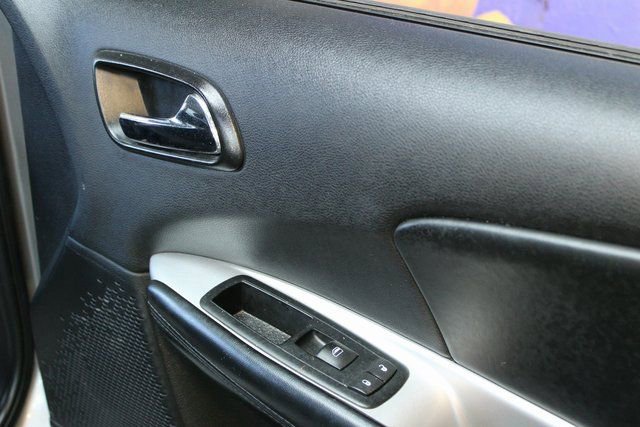 Used 2015 Dodge Journey SE image 9