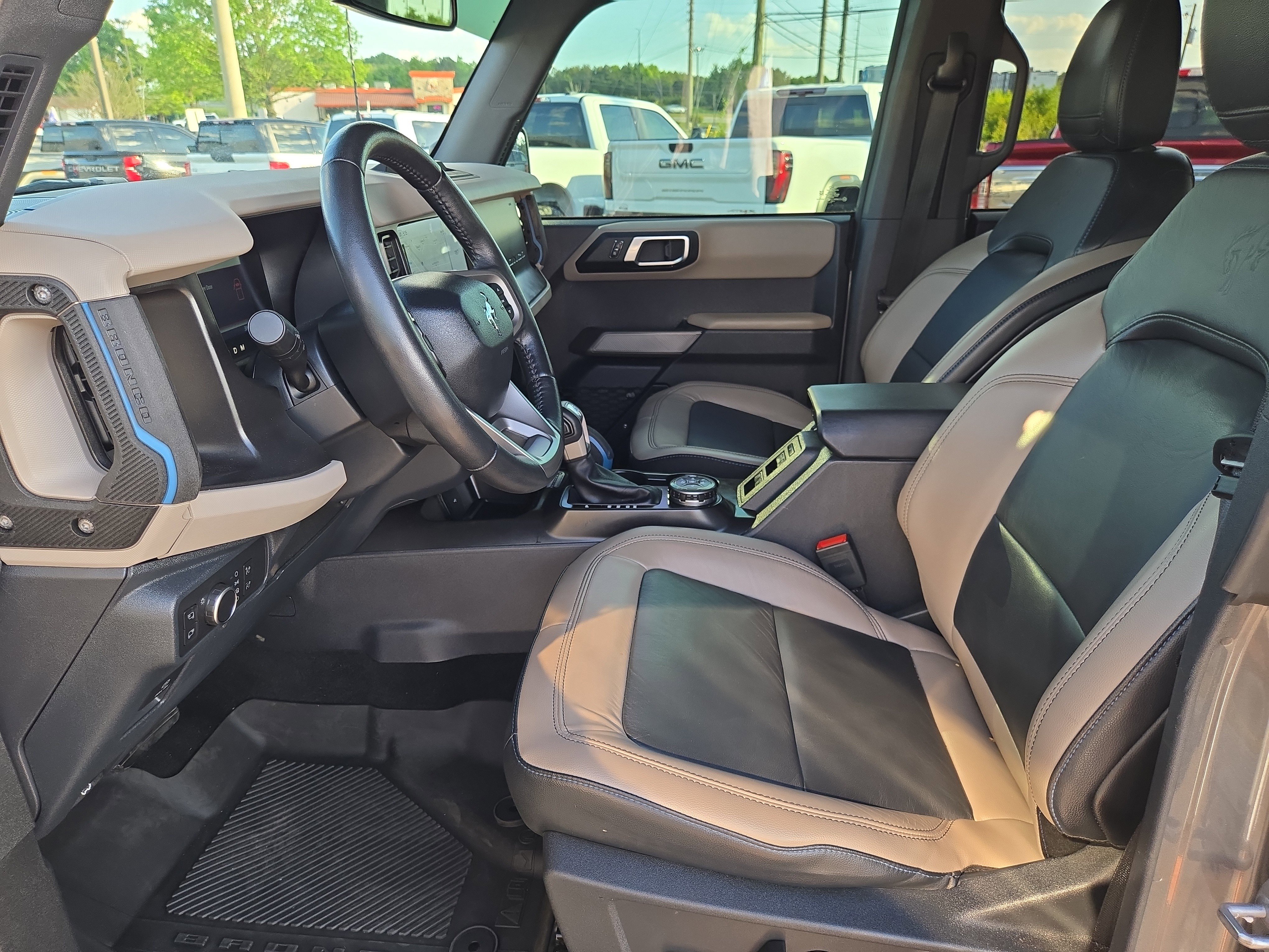 Used 2022 Ford Bronco Wildtrak image 23