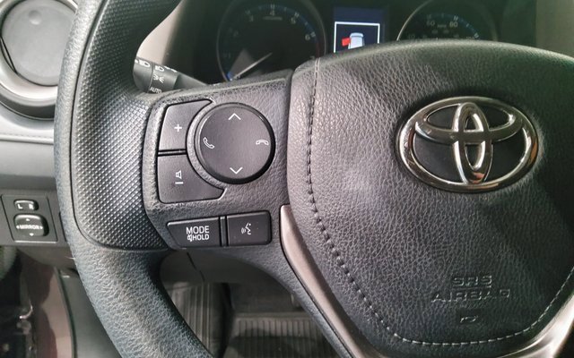 Used 2018 Toyota RAV4 LE image 27