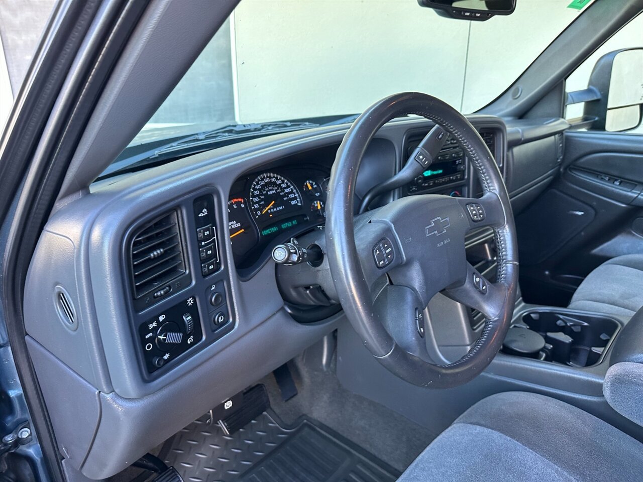 Used 2006 Chevrolet Silverado 3500 LT w/ Skid Plate Package AWD/4WD image 79