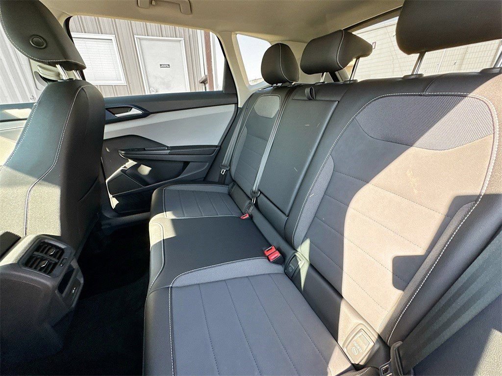 Used 2024 Volkswagen Taos SE FWD image 26