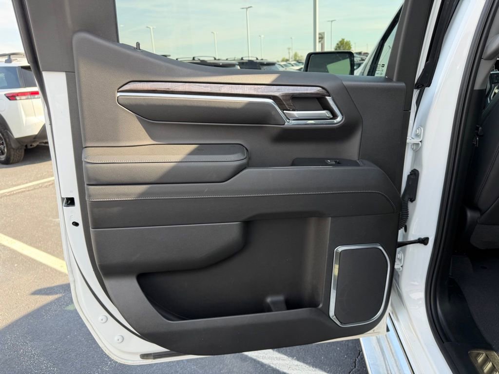 Used 2023 Chevrolet Silverado 1500 LTZ w/ LTZ Convenience Package II image 18