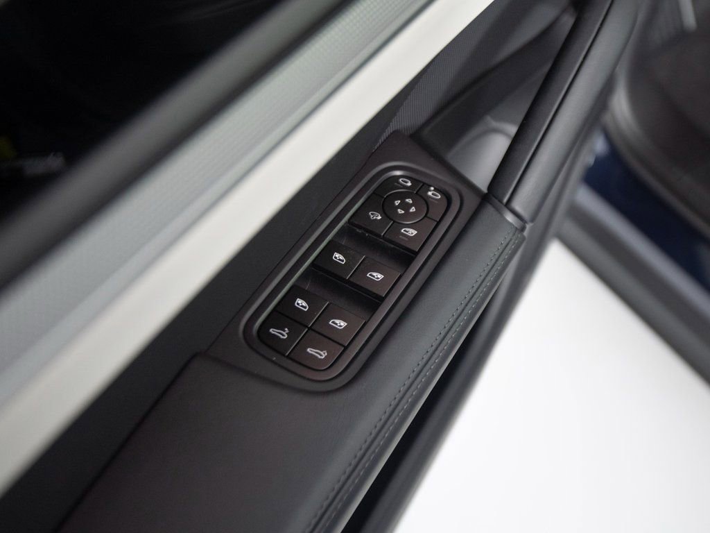 New 2026 Porsche Cayenne S image 19