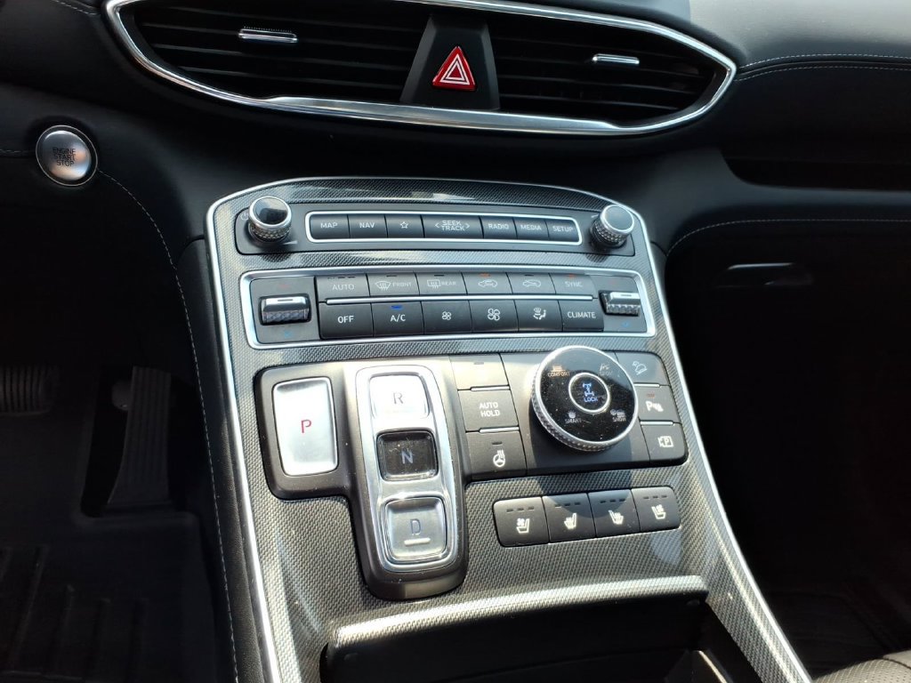 Used 2021 Hyundai Santa Fe Limited AWD/4WD image 12