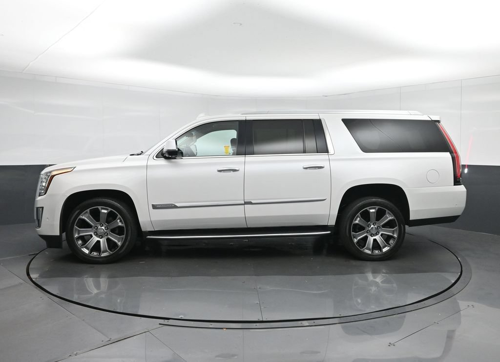 Used 2019 Cadillac Escalade ESV Luxury AWD/4WD image 4