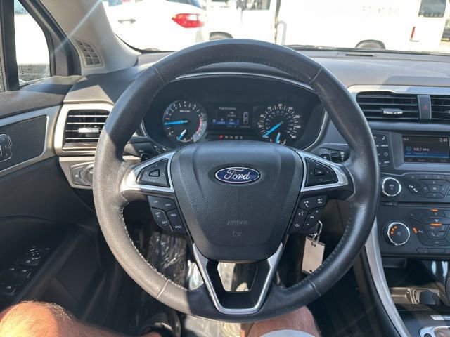 Used 2015 Ford Fusion SE w/ Equipment Group 202A image 22