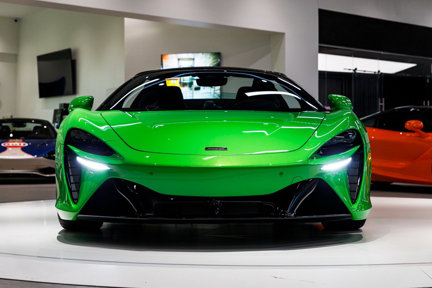 New 2026 McLaren Artura Spider image 37