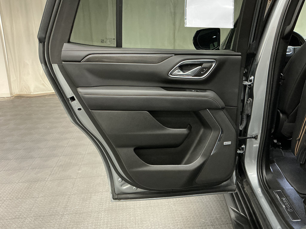 Used 2024 GMC Yukon AT4 AWD/4WD image 28