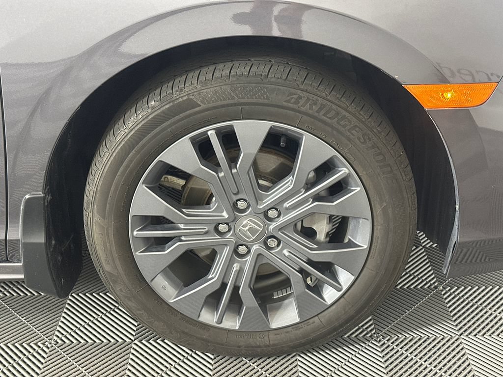 Used 2025 Honda Odyssey Touring image 12