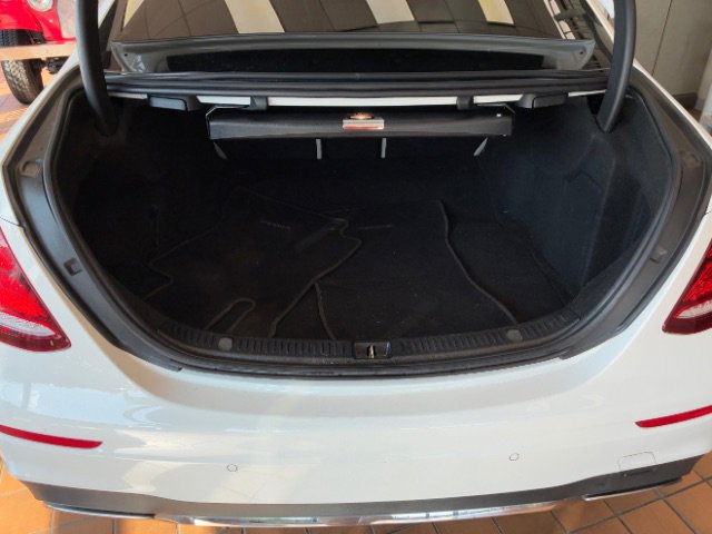 Used 2020 Mercedes-Benz E 350 Sedan image 13