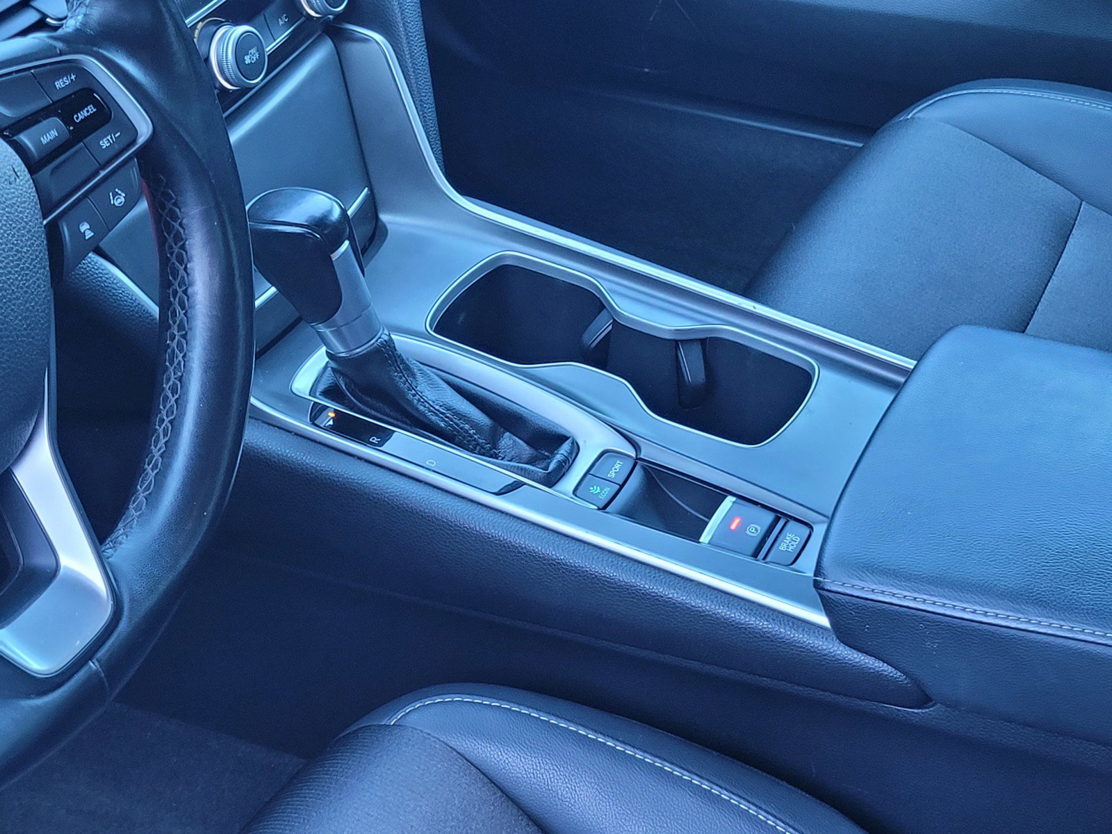 Used 2018 Honda Accord Sport image 21