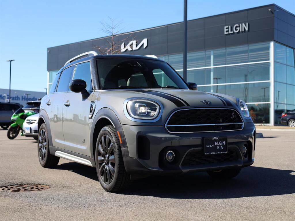 Used 2023 MINI Cooper Countryman S w/ Signature Upholstery Package image 1