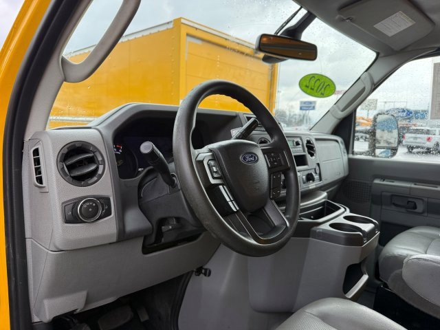 Used 2022 Ford E-350 and Econoline 350 Super Duty RWD image 16