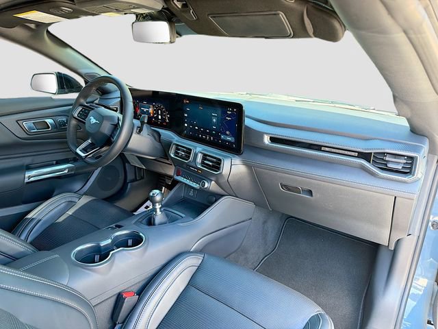 Used 2025 Ford Mustang GT Premium image 13