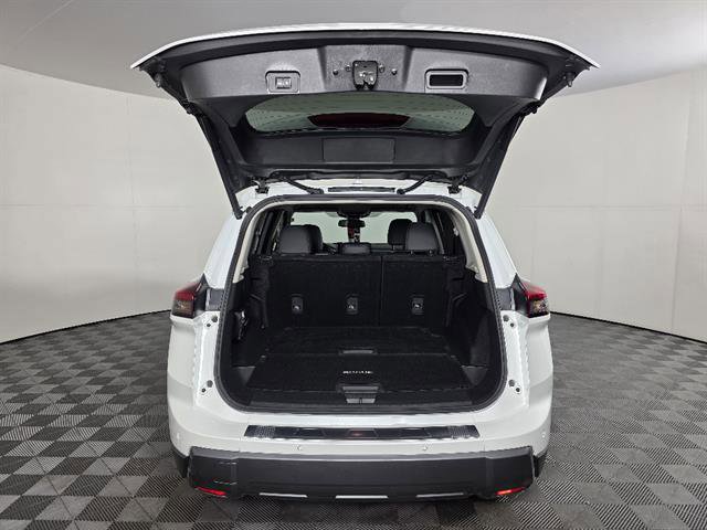 Used 2024 Nissan Rogue SL w/ SL Premium Package AWD/4WD image 19
