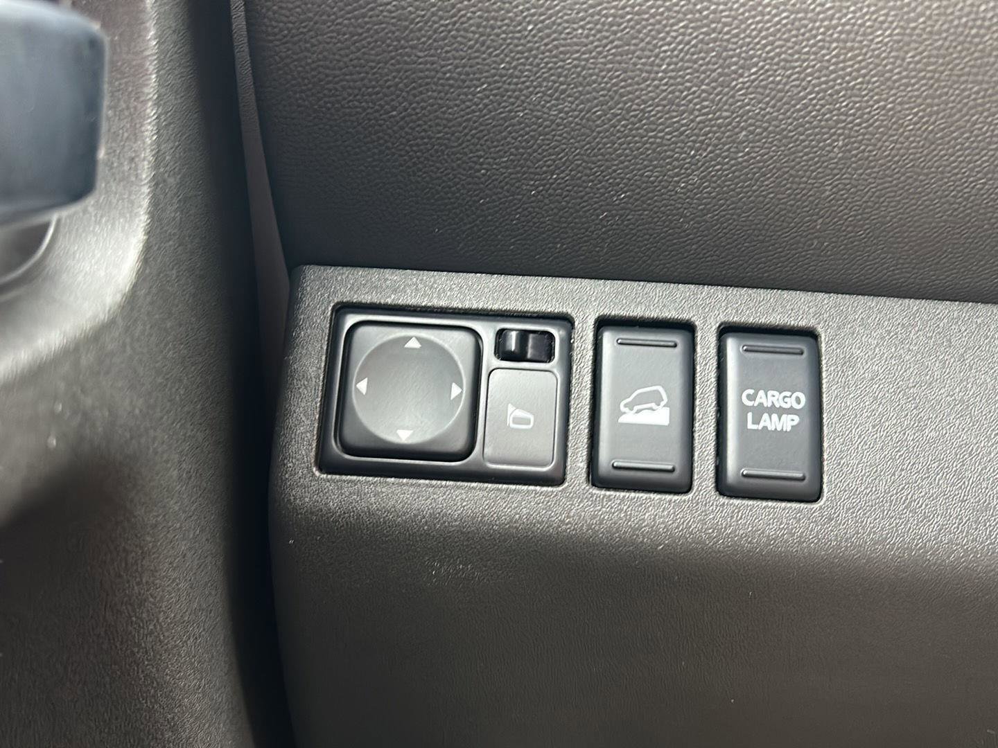 Used 2017 Nissan Frontier PRO-4X w/ Pro-4x Luxury Package image 13