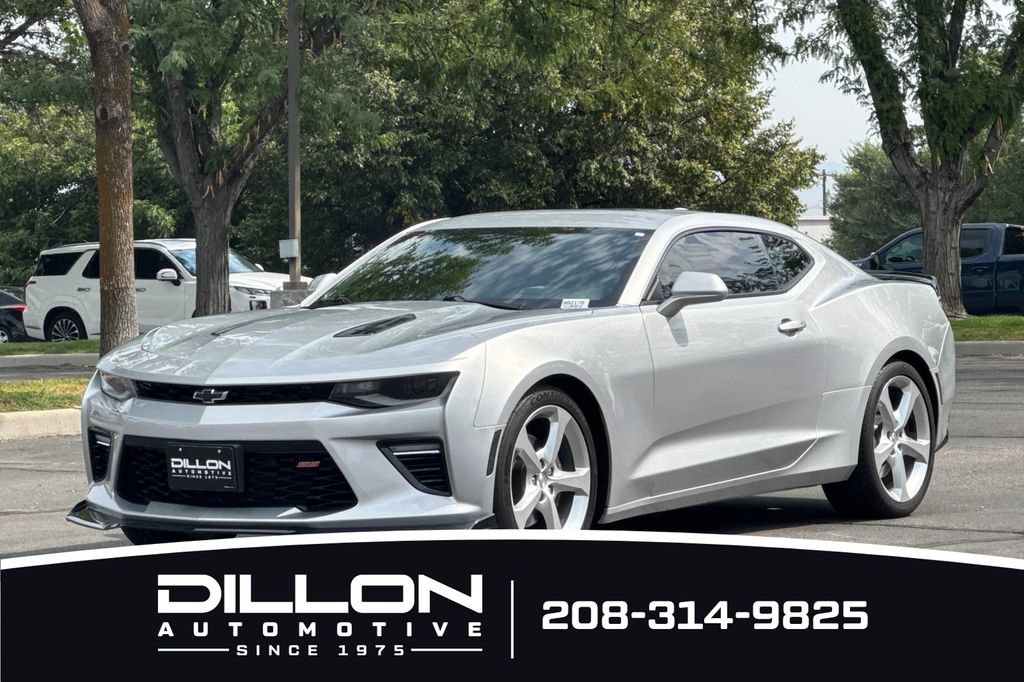 Used 2018 Chevrolet Camaro SS RWD image 11