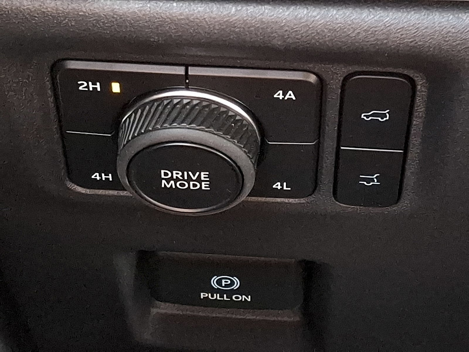 Certified 2025 Ford Expedition Active image 25