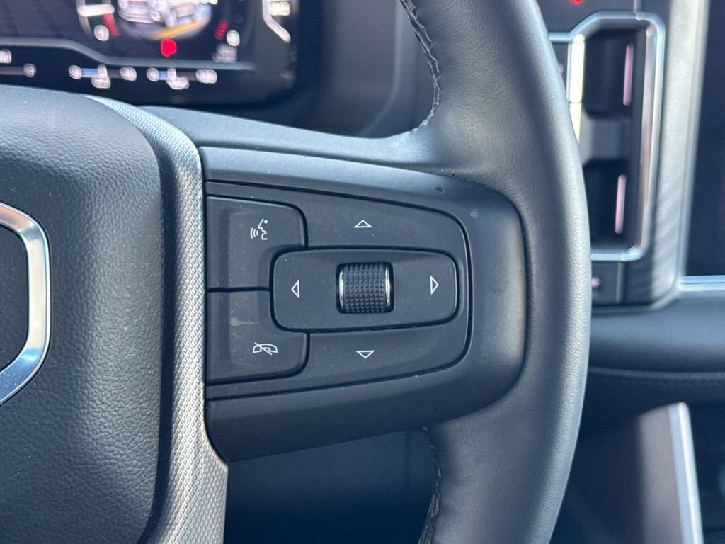 Used 2024 GMC Yukon XL Denali AWD/4WD image 29