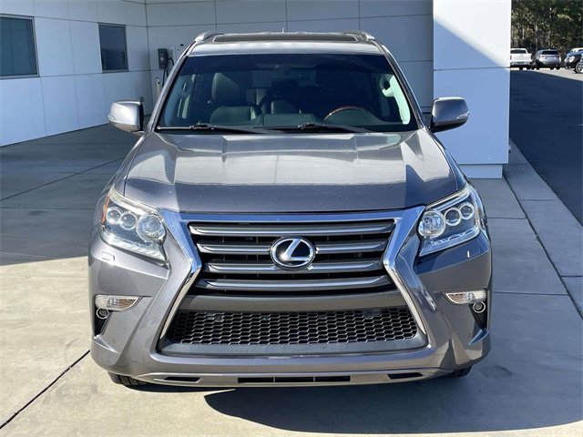 Used 2017 Lexus GX 460 image 3