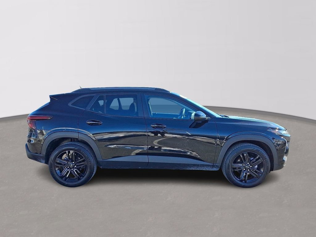 Certified 2025 Chevrolet Trax ACTIV w/ Sunroof Package image 7