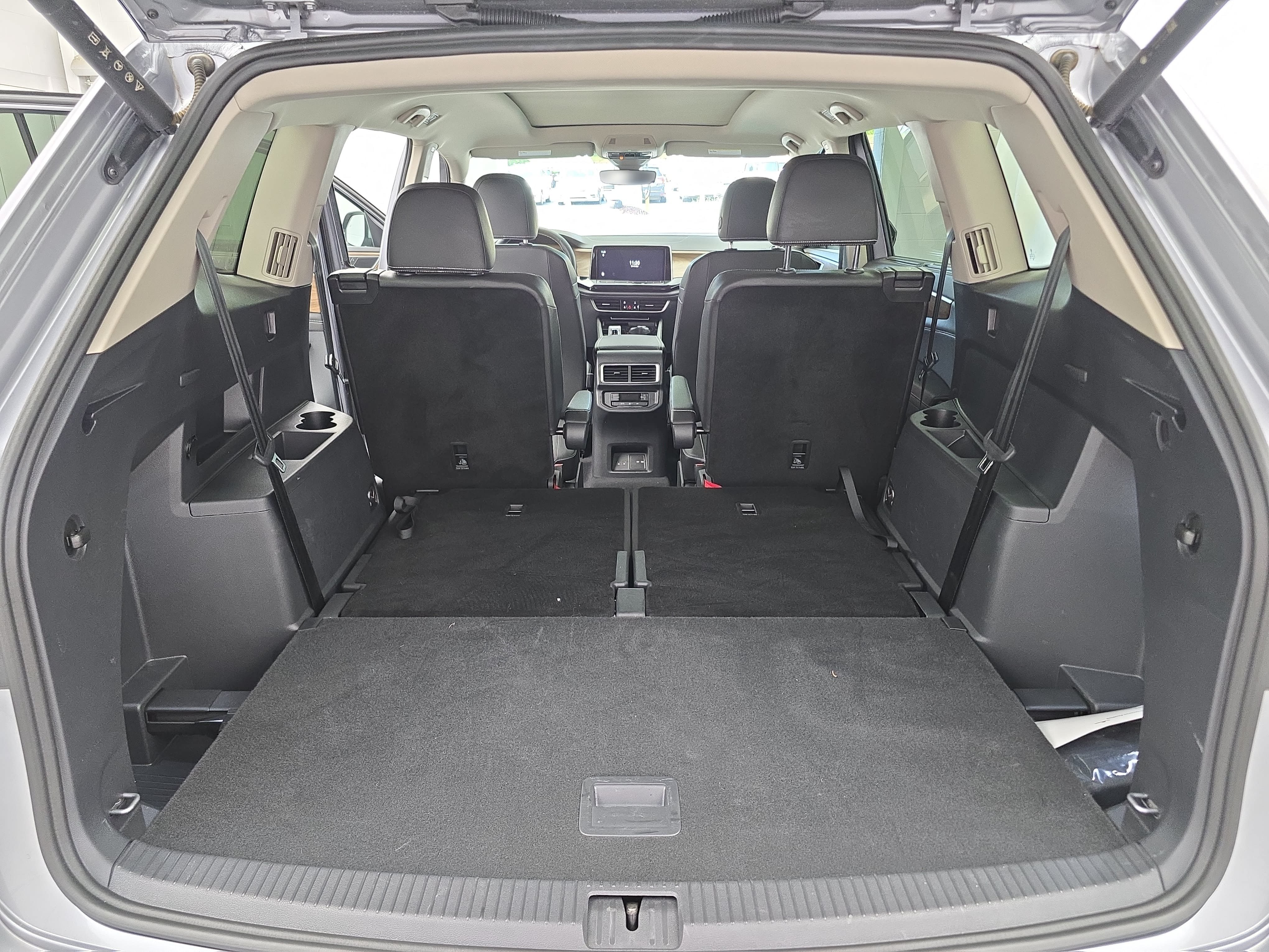 Certified 2025 Volkswagen Atlas SE AWD/4WD image 13