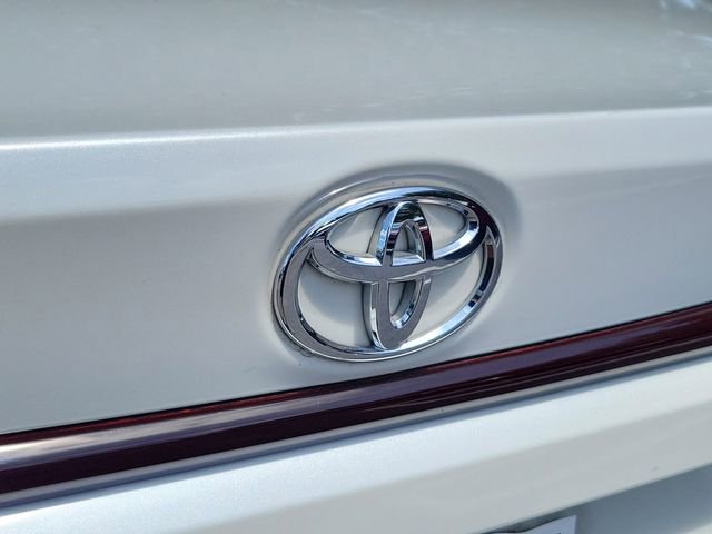 Used 2020 Toyota Corolla LE FWD image 8